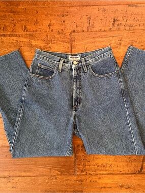 Guess vintage straight leg jean size 29